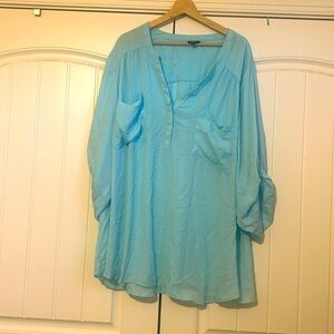 Torrid Harper 3 1/4 length sleeve plus blouse. Size 6 (30/32)